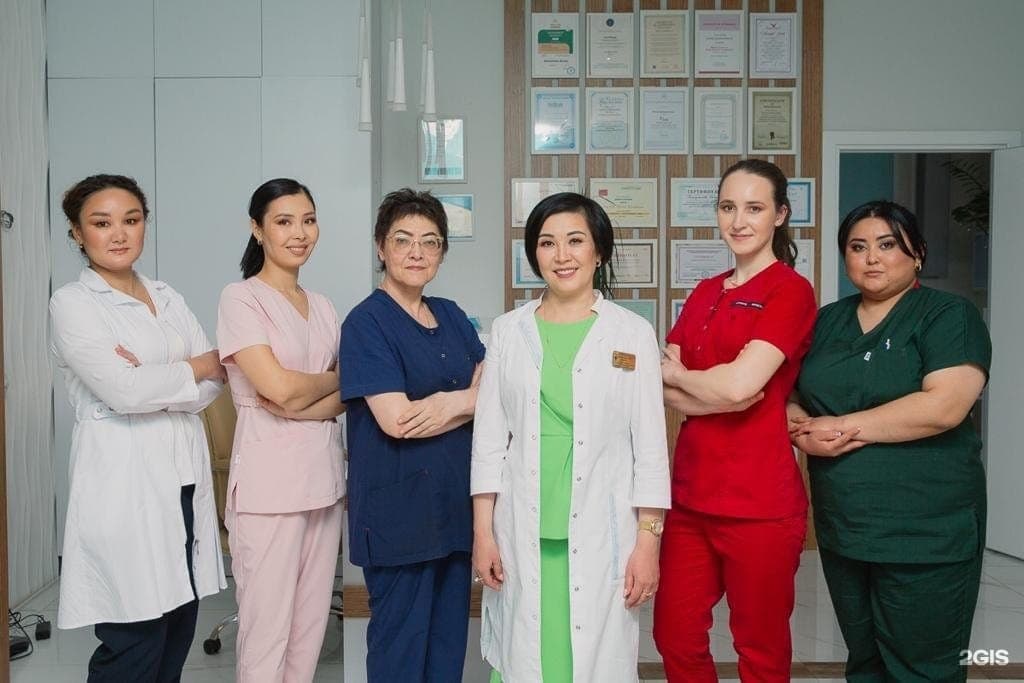 Команда врачей клиники Нейродин